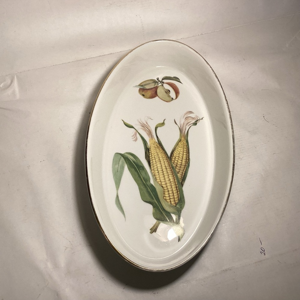 Royal Worcester oven to table casserole dish.